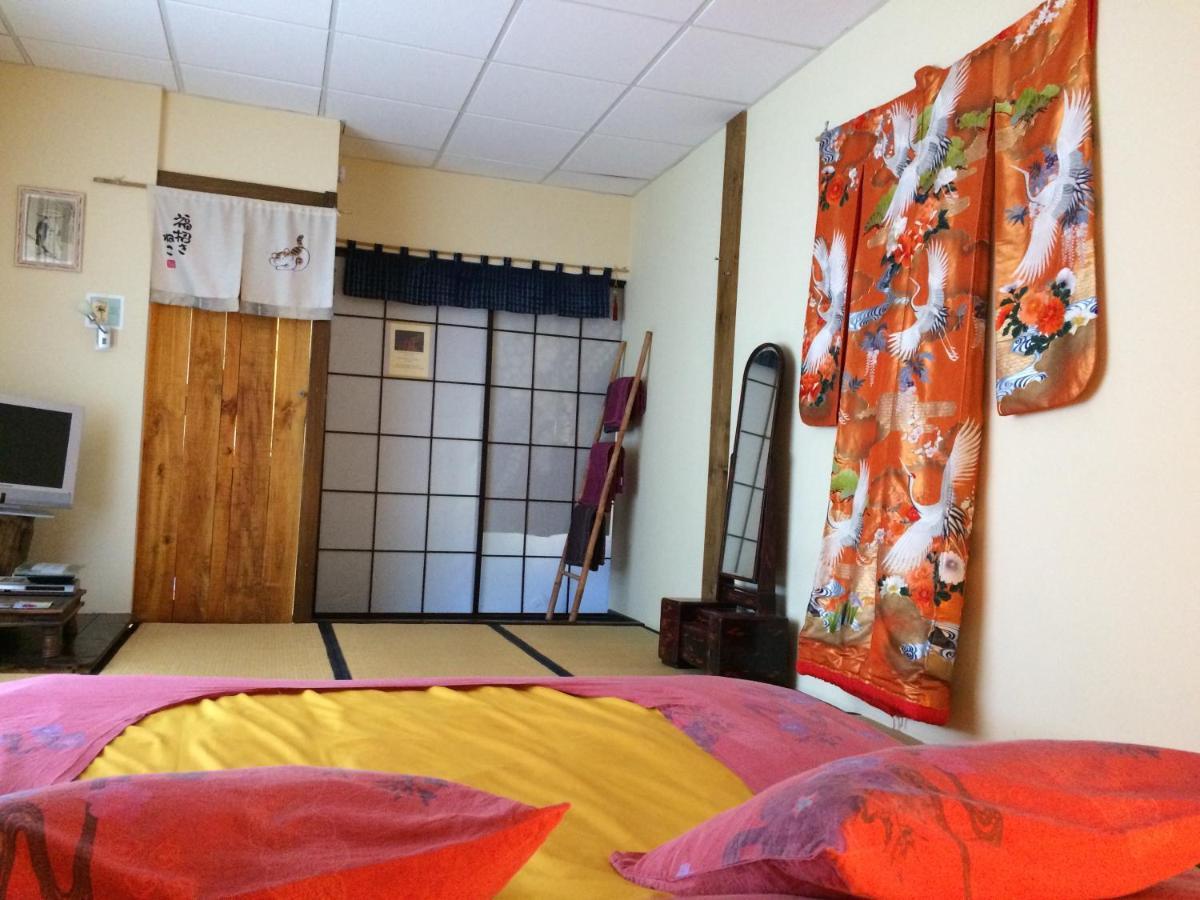 Minshuku Chambres D'Hotes Japonaises Тьер Экстерьер фото